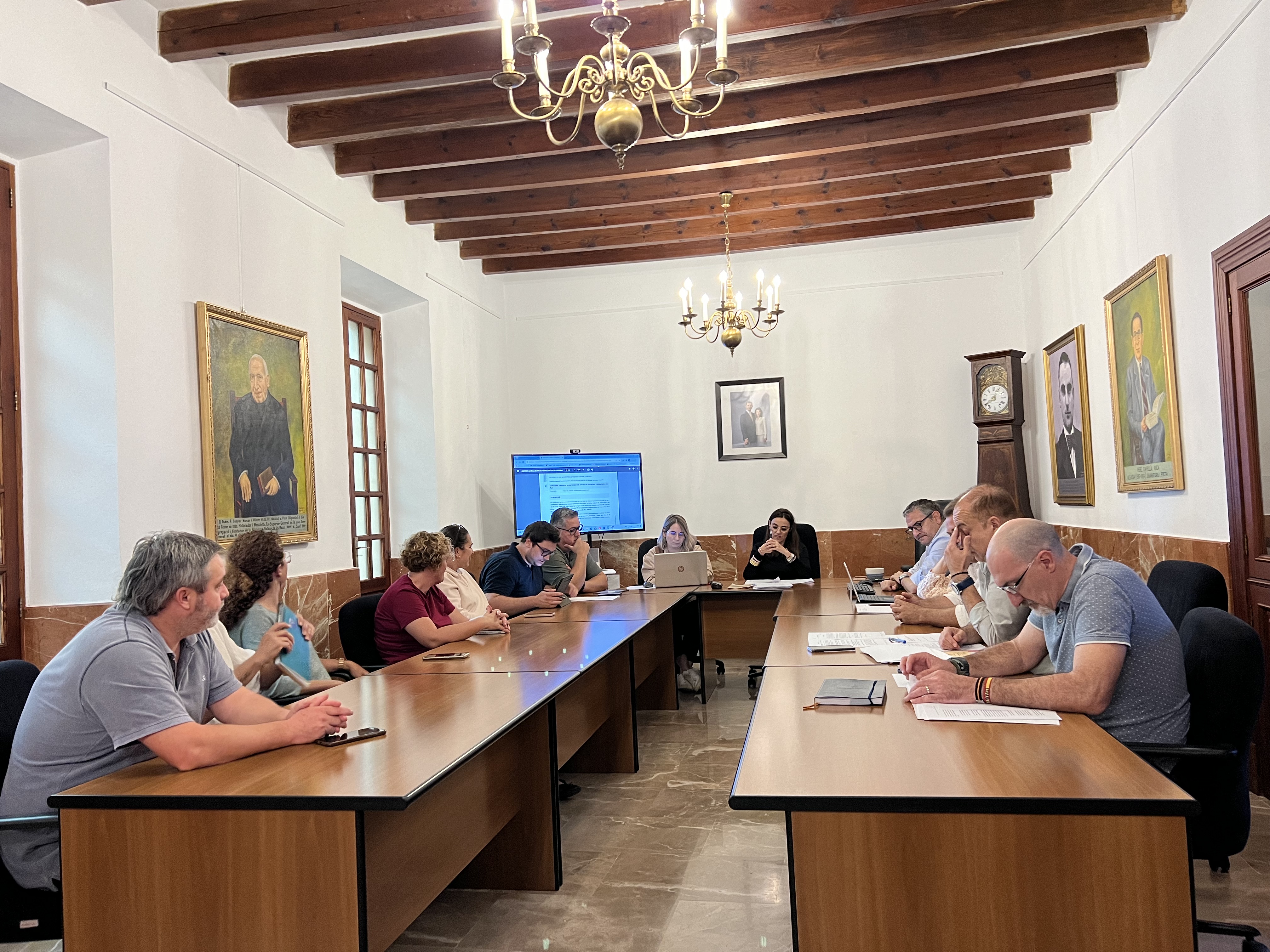 Crònica del plenari extraordinari del mes d’octubre.