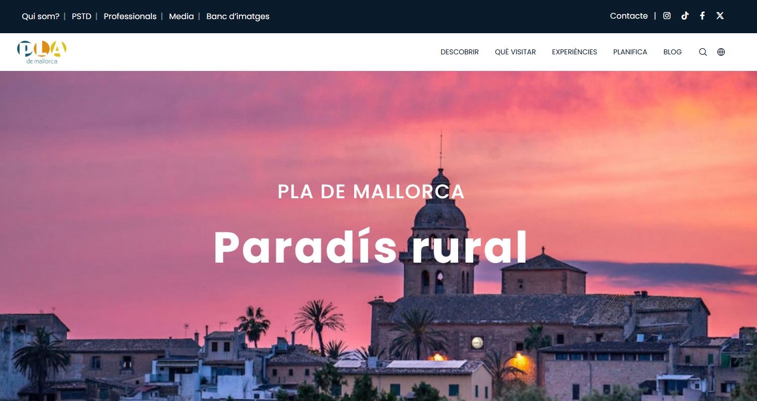 La Mancomunitat del Pla de Mallorca presenta el seu nou portal web per un turisme sostenible i identitari.